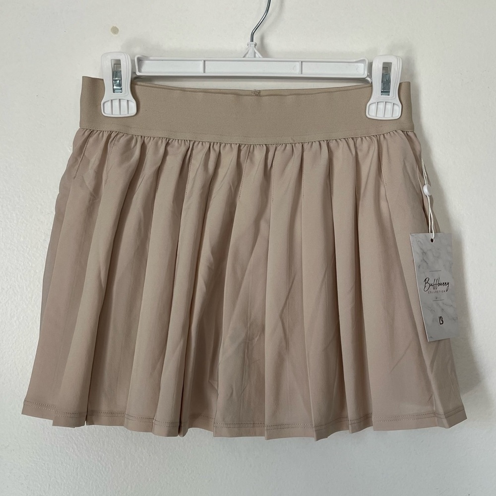 BuffBunny court pleated skort in Stardust - size Medium